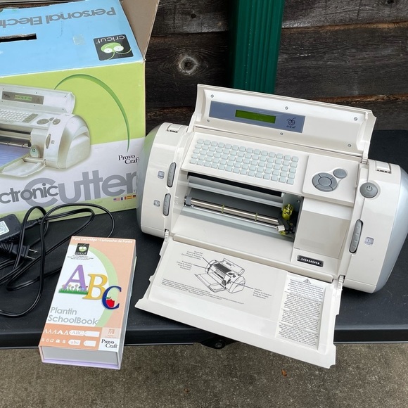 Cricut Other - cricut personal electronic cutter